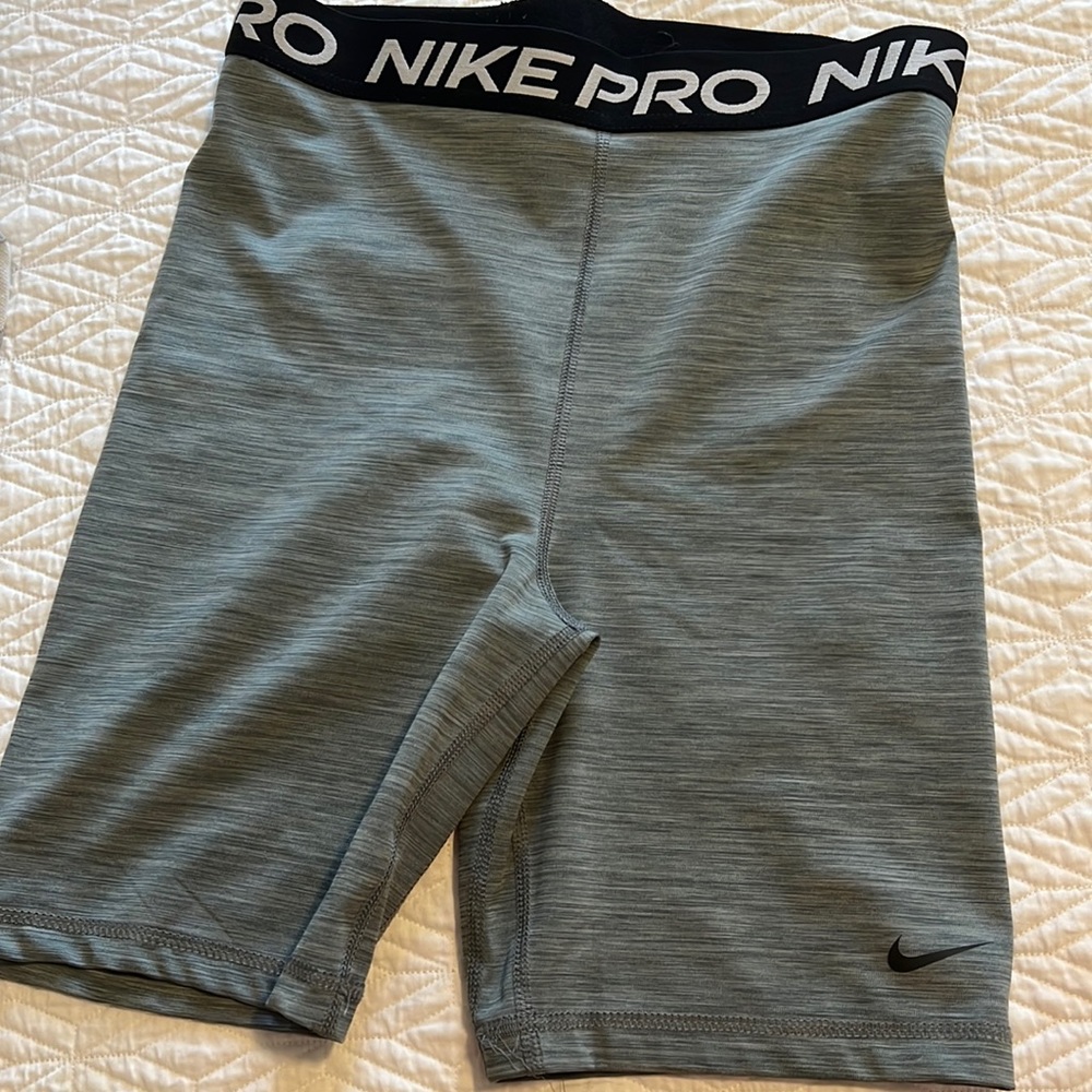 Nike Women’s Pro 7” Shorts